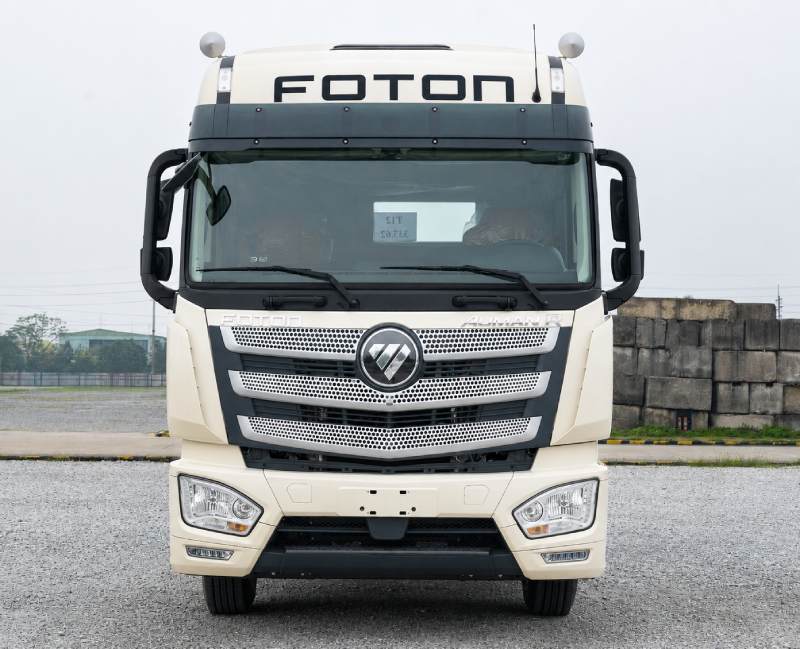 ngoại thất đầu kéo Foton FV460